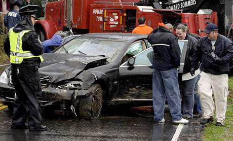 Nabouraný automobil herce Charlieho Sheena 