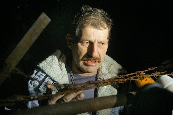 estatyicetiletý tefan Rolník z Louovic na eskokrumlovsku je historicky prvním lovkem v esku, který si odpykává trest domácího vzení. Ten mu zaal bet prvního února.
