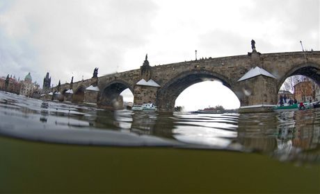 Karlv most - pohled zmsta, kde bval Juditin most na Karlv most
