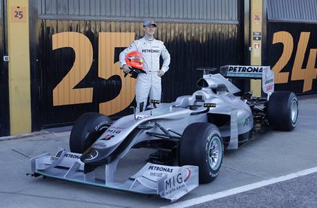 Michael Schumacher na testech ve Valencii