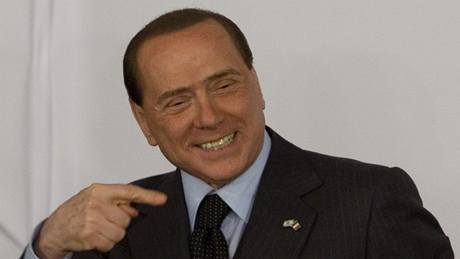 Italský premiér Silvio Berlusconi (leden 2010) Italský premiér Silvio Berlusconi (leden 2010)