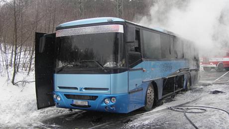Poár autobusu u Hrabiína na umpersku (9.2.2010)