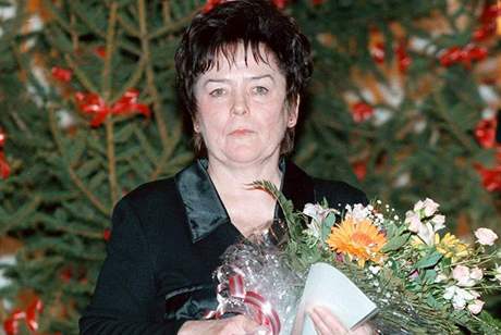 Eva Klvaová na snímku z prosince 1997, kdy získala novináskou Cenu Jaroslava Preisse za ekonomickou publicistiku.