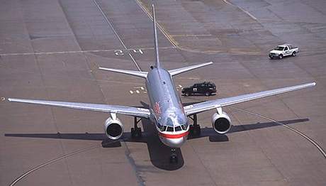 Boeing 757 spolenosti United Airlines musel nouzov pistát v Salt Lake City. Ilustraní foto