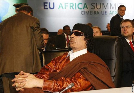 Muammar Kaddáfí na summitu EU - Afrika v roce 2007