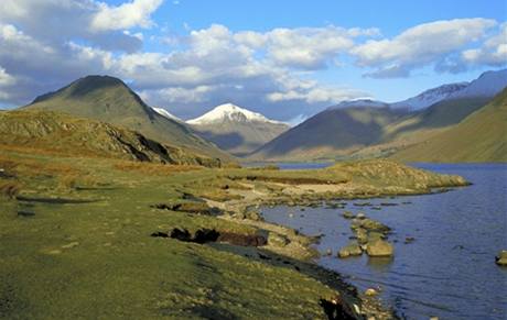 Kraj jezer v hrabstv Cumbria.