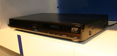 Prvn 3D Blu-ray pehrva DMP-BDT300