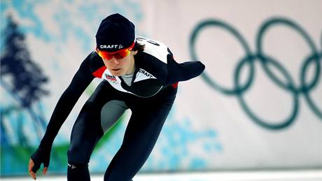Martina Sblkov se pipravuje na zvod 3000 metr v rychlobruslen na olympid ve Vancouveru.