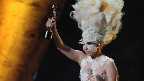Lady Gaga si z letoních cen Grammy odnesla dva gramofonky.