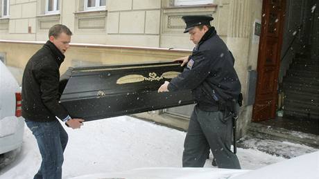 Dvojnásobná vražda v Komenského ulici v Českých Budějovicích. (11. února 2010) Dvojnásobná vražda v Komenského ulici v Českých Budějovicích. (11. února 2010)