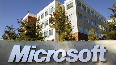 Jedna z budov v areálu sídla společnosti Microsoft v americkém Redmondu. Jedna z budov v areálu sídla společnosti Microsoft v americkém Redmondu.