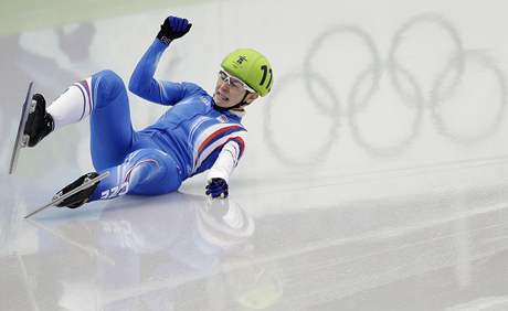 VZHRU NOHAMA. Olympijsk kruhy se na led pouze odrej, kdeto Kateina Novotn je skuten. Bohuel, protoe jej pd znamenal konec nadj.