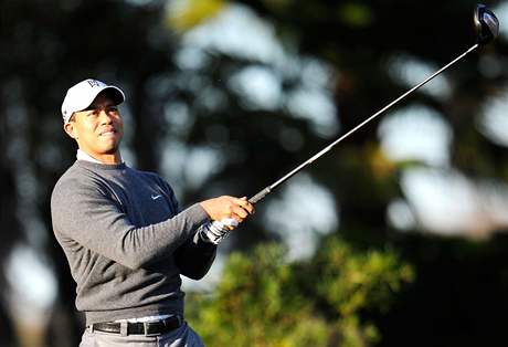 Tiger Woods pi trninku v Orlandu bhem pestvky v len ze sexuln zvislosti.