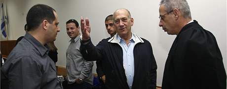 Bval izraelsk ministersk pedsed Ehud Olmert (25. nora 2010)