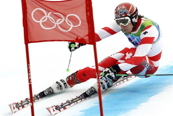 Carlo Janka ze výcarska pi své jízd v závodu obího slalomu na OH ve Vancouveru.