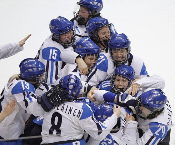 Finská radost v zápase o tetí místo v hokeji en na ZOH ve Vancouveru.