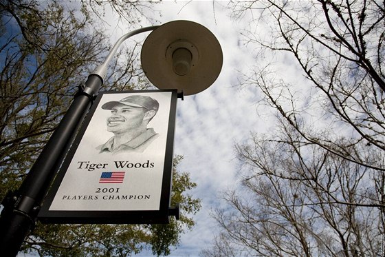 Památka na vítzství Tigera Woodse v Players Championship v TPC Sawgrass, míst hráova prvního veejného vystoupení k sexuální afée.