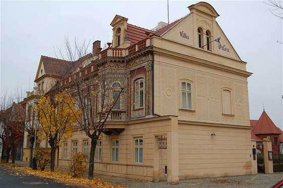 Novorenesanní vila v atci je sídlem Regionálního muzea K. A. Polánka