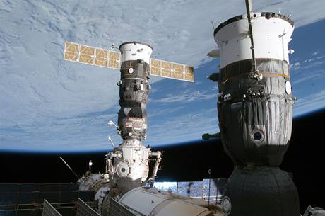 Kosmick lodi Sojuz a Progress kotvc u Mezinrodn vesmrn stanice