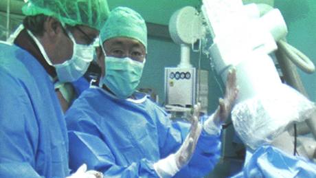 Lékai ve Fakultní nemocnici v Brn provedli unikátní zákrok. Do srdce mui zavedli punt