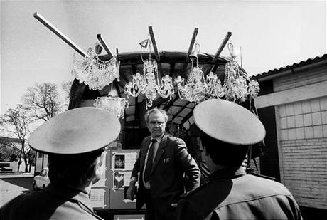 Odchod sovtskch vojsk z eskoslovenska v letech 1990 a 1991.