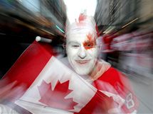 Oslavy zlat olympijsk medaile hokejist Kanady v centru Vancouveru. (28. nora 2010)