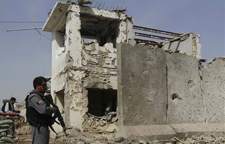 Nsledky vbuch v Kandahru. (13. bezna 2010)