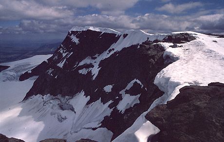 Norsko. Vrcholov heben Glittertindu (2464 m)