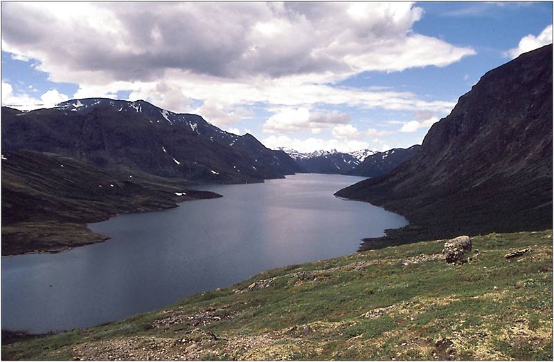 Norsko. Jezero Gjende