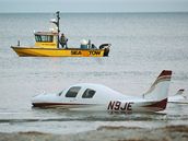 Letoun Experimental Lancair IV-P po nouzovm pistn na kalifornsk pli (15. bezna 2010)