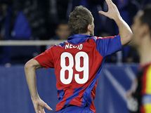 Tom Necid z CSKA Moskva se raduje z glu v osmifinle Ligy mistr proti FC Sevilla.