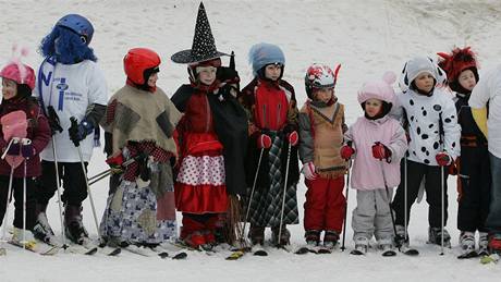 Karneval v lyaském areálu v Nmikách na Beclavsku 