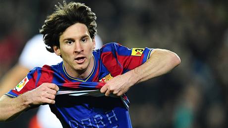 Lionel Messi, útočník Barcelony, se raduje ze svého dalšího gólu. V duelu proti Valencii se trefil hned třikrát. Lionel Messi, útočník Barcelony, se raduje ze svého dalšího gólu. V duelu proti Valencii se trefil hned třikrát.