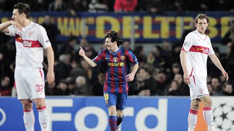 Lionel Messi z Barcelony se raduje z gólu v utkání se Stuttgartem.