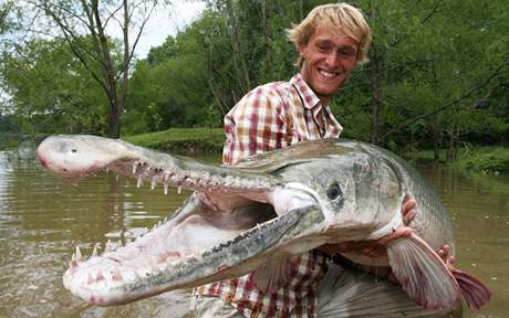 Kostlín obrovský, aligátoí ryba, ulovena v Texasu 2007