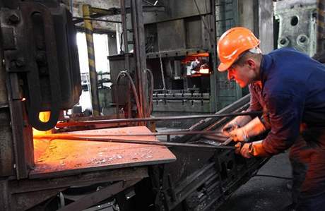 Kovárny Pilsen Steel obnovily výrobu a vyplatily dluné mzdy za kvten. (Ilustraní snímek)