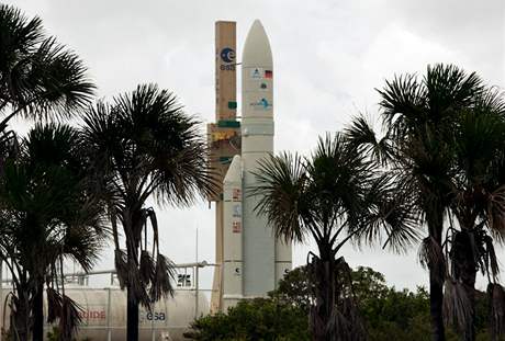 Raketa Ariane 5 s komunikaní druicí ASTRA 3B míí na starovací rampu ELA-3