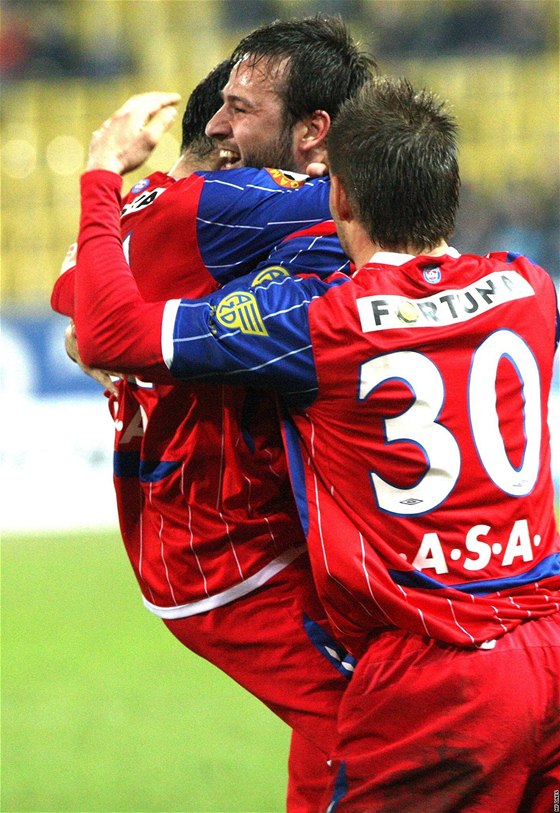 Fotbalisté Brna v poslední sezon moc radosti fanoukm neudlali. Náladu jim zvedne alespo zmna názvu klubu na tradiní Zbrojovku.