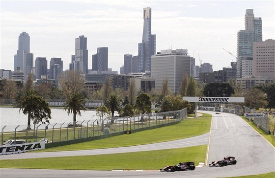 Duo Red Bullu Webber, Vettel v úvodním tréninku Velké ceny Austrálie.