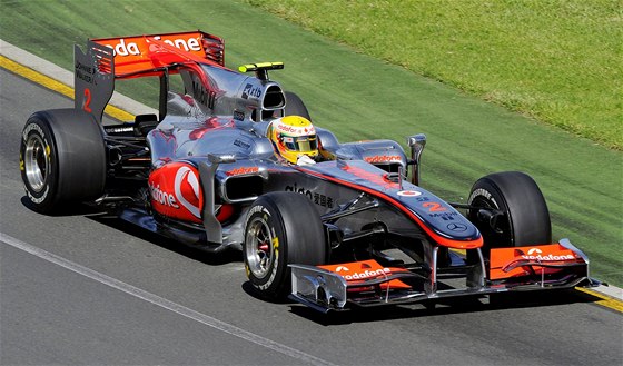 Lewis Hamilton (McLaren) v druhém tréninku na Velkou cenu Austrálie.