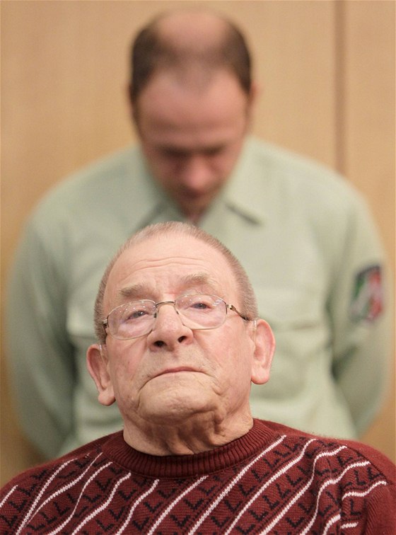 Nkdejí nacista Heinrich Boere u soudu v nmeckých Cáchách (23. bezna 2010)