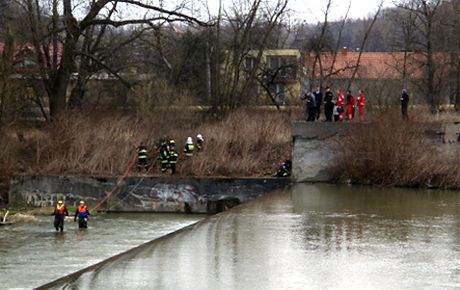 Hasi hledaj v Oli utonul Polky (27. bezna 2010)