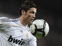Cristiano Ronaldo z Realu Madrid v utkn s Gijonem