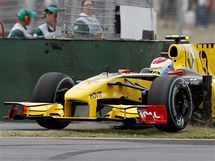 Vitalij Petrov na Renaultu v kvalifikaci Velk ceny Austrlie.