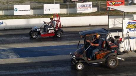 Závody golfových autíek National Golf Kart Racing Association.