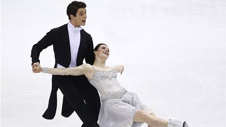 Tessa Virtueová a Scott Moir z Kanady se na MS v Turín stali prvním tanením párem, který za originální tanec získal pes 70 bod.