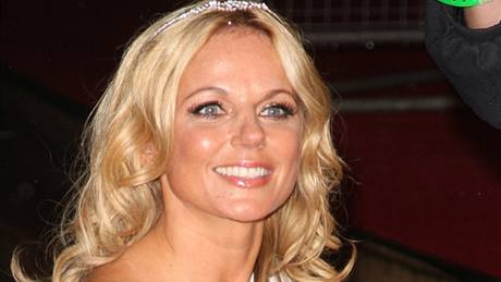 Geri Halliwellová (2010)