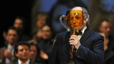 Cenu Thálie 2010 za celoivotní mistrovství v oboru pantomimy pevzal Boris Hybner