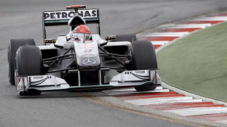 Michael Schumacher ze stáje Mercedes v kvalifikaci Velké ceny Austrálie. 