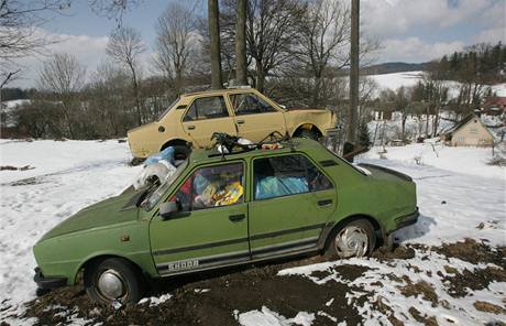 Bedich Petira ije se psem a kokami u rok ve vracch svch aut v Odolov u Malch Svatoovic